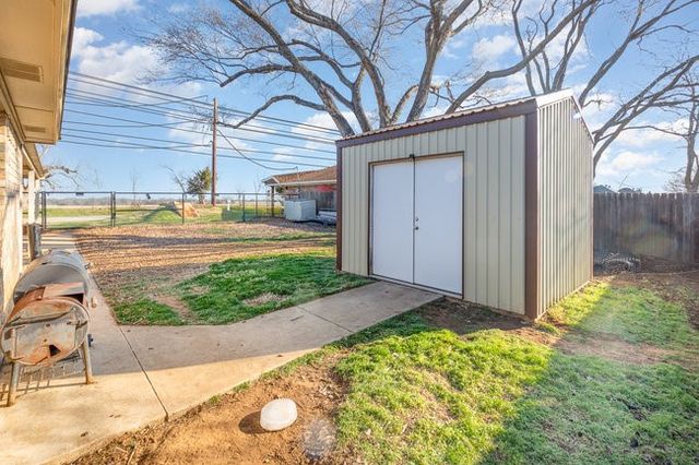 622 Brockett Street, Aubrey, TX 76227
