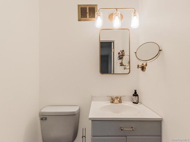 380 N Broadway C4, Yonkers, NY 10701