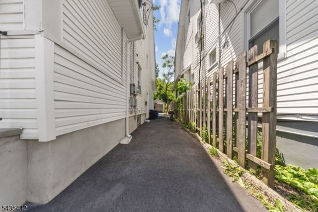 79 Delmar Pl, Irvington Twp., NJ 07111