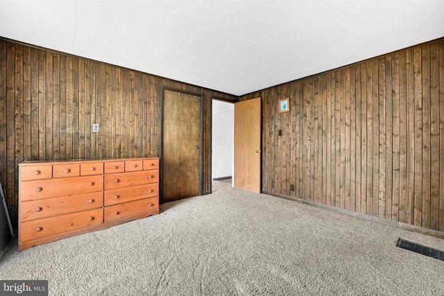 2383 BROWNSVILLE RD, Robesonia, PA 19551