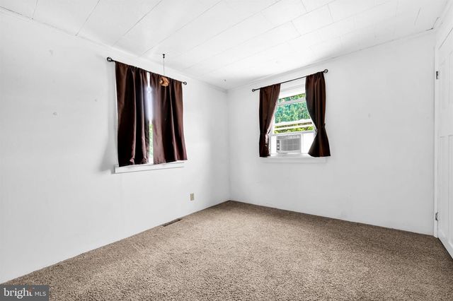 2383 BROWNSVILLE RD, Robesonia, PA 19551