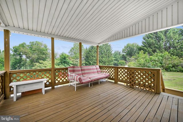 2383 BROWNSVILLE RD, Robesonia, PA 19551