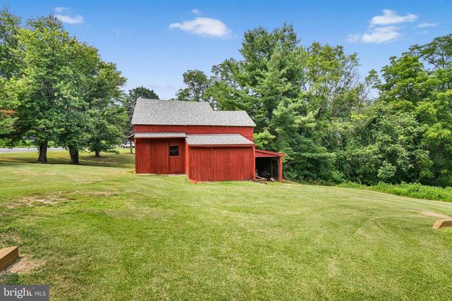 2383 BROWNSVILLE RD, Robesonia, PA 19551