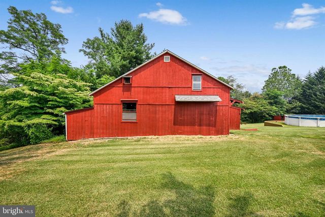 2383 BROWNSVILLE RD, Robesonia, PA 19551
