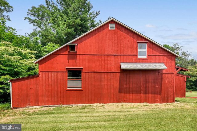 2383 BROWNSVILLE RD, Robesonia, PA 19551