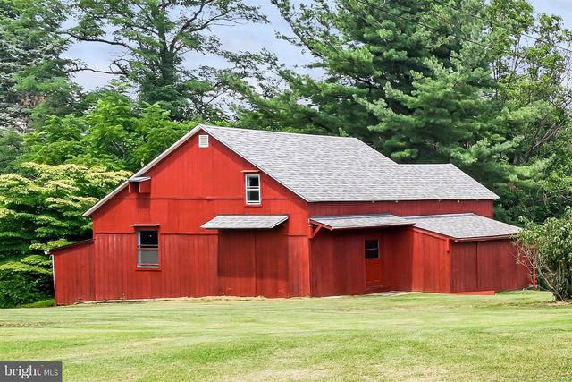 2383 BROWNSVILLE RD, Robesonia, PA 19551