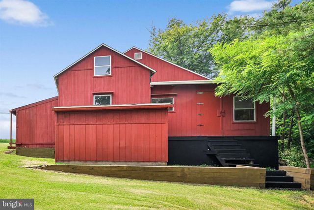 2383 BROWNSVILLE RD, Robesonia, PA 19551