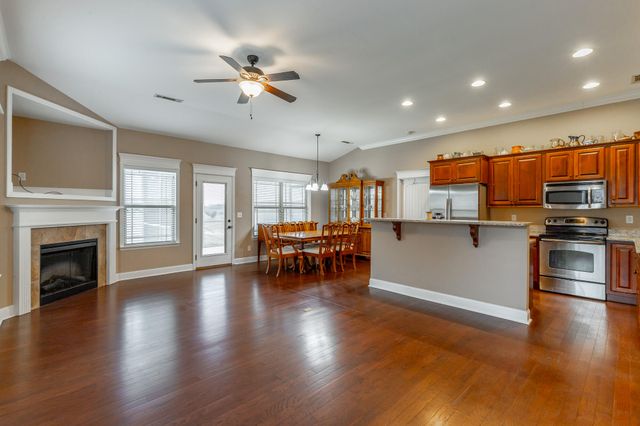 130 Hillhouse Lane, Ringgold, GA 30736