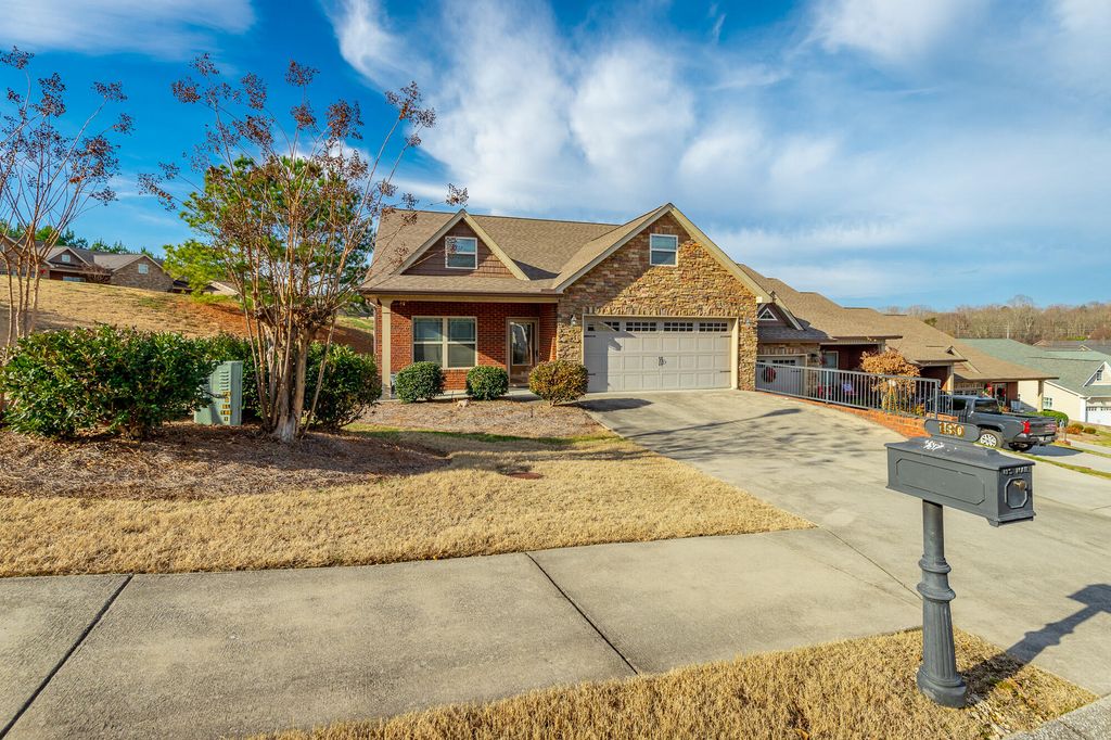 130 Hillhouse Lane, Ringgold, GA 30736