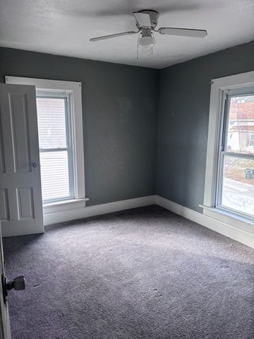 913 VINE Street, Davenport, IA 52804
