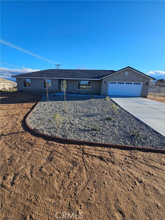 20495 Zuni Road, Apple Valley, CA 92307