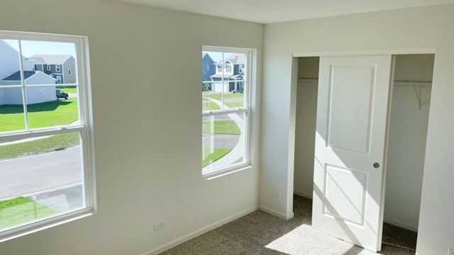 9986 Edgebrook Lane, Huntley, IL 60142