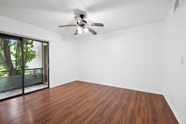 9503 NW 2ND Place 3-B, Coral Springs, FL 33071