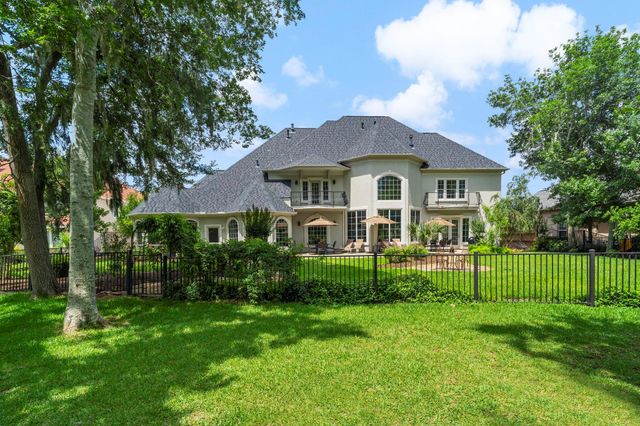 26 Commanders Point, Missouri City, TX 77459