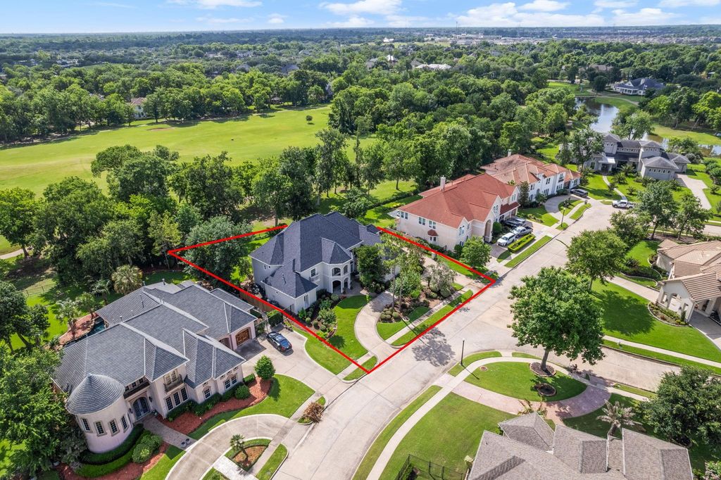 26 Commanders Point, Missouri City, TX 77459