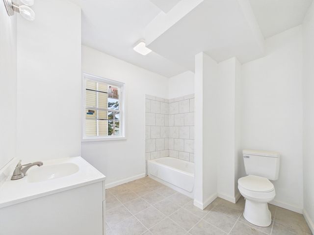 27 Nelson St, New Bedford, MA 02744