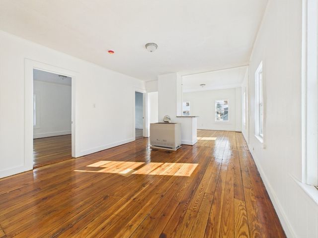 27 Nelson St, New Bedford, MA 02744