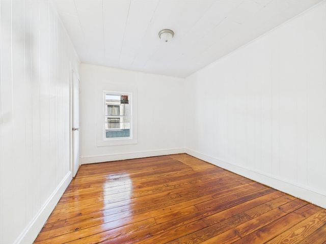 27 Nelson St, New Bedford, MA 02744