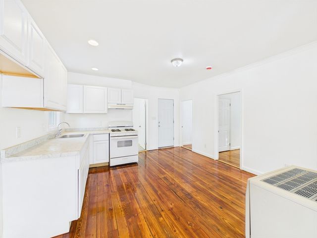 27 Nelson St, New Bedford, MA 02744