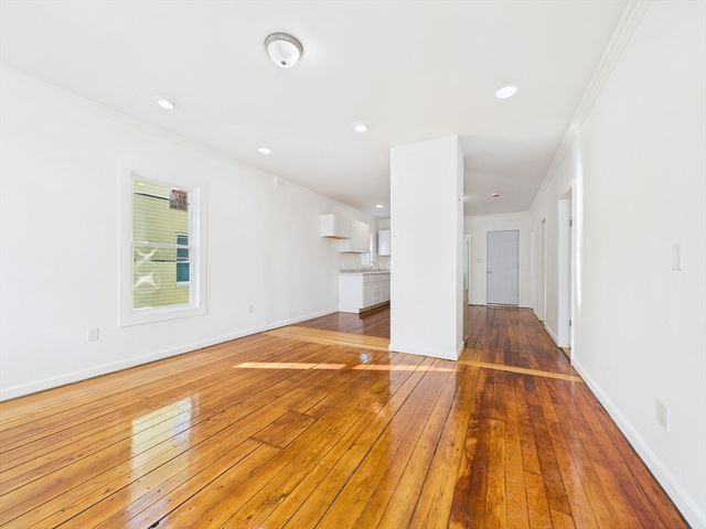 27 Nelson St, New Bedford, MA 02744