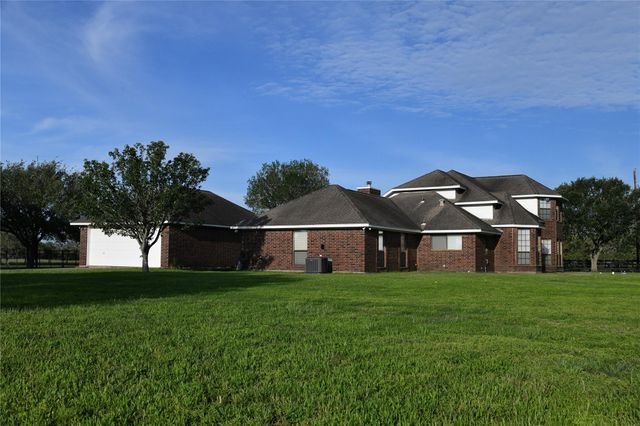 1342 Fm 2434, Weimar, TX 78962