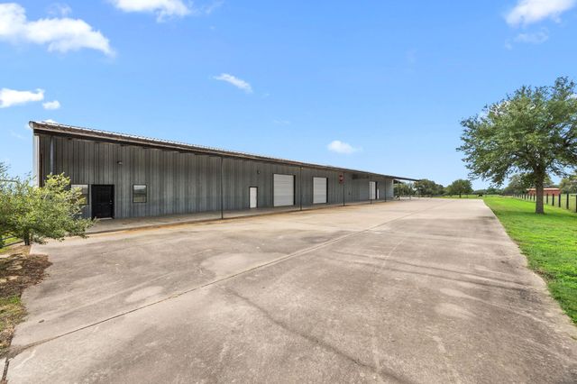 1342 Fm 2434, Weimar, TX 78962