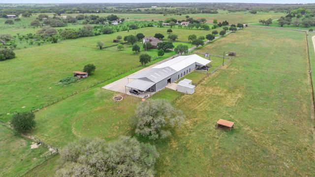 1342 Fm 2434, Weimar, TX 78962