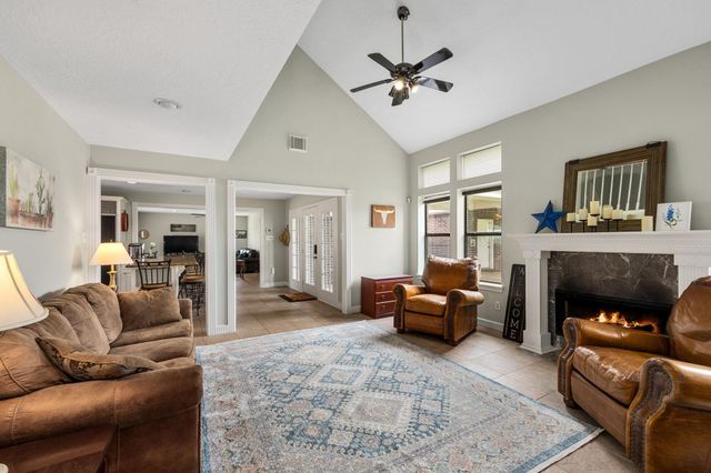 1342 Fm 2434, Weimar, TX 78962