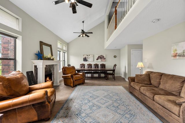 1342 Fm 2434, Weimar, TX 78962