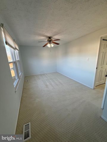 4700 STILL PL, Woodbridge, VA 22193