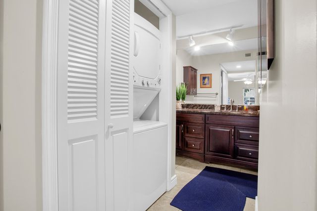 6411 BAY CLUB Drive 2, Fort Lauderdale, FL 33308