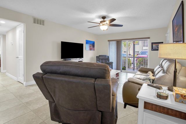 6411 BAY CLUB Drive 2, Fort Lauderdale, FL 33308