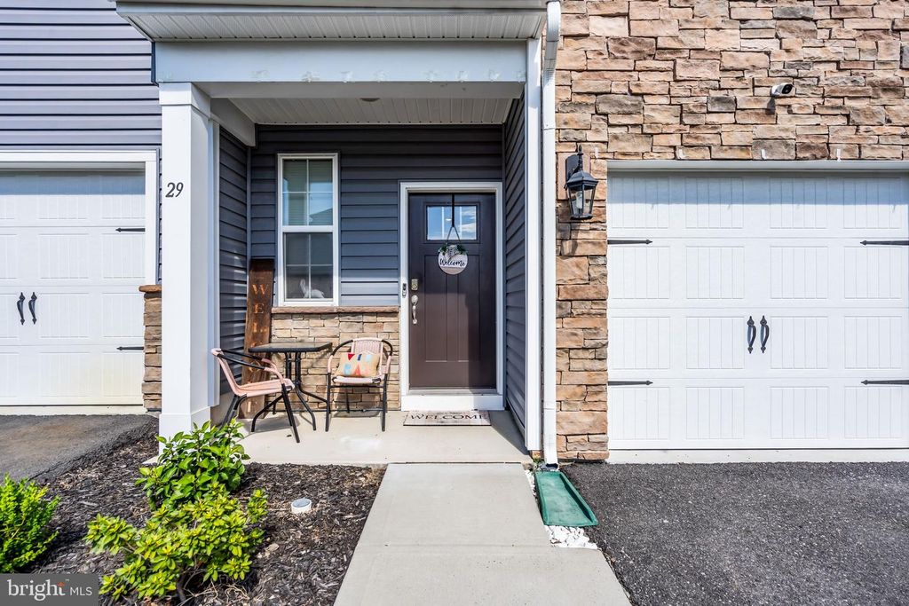 29 KATHERINE DR, BURLINGTON, NJ 08016 — photo 2