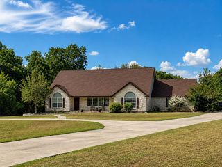 137 Wamel WAY, Cedar Creek, TX 78612