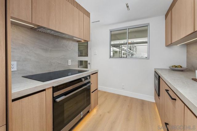 939 Coast 14C, La Jolla, CA 92037