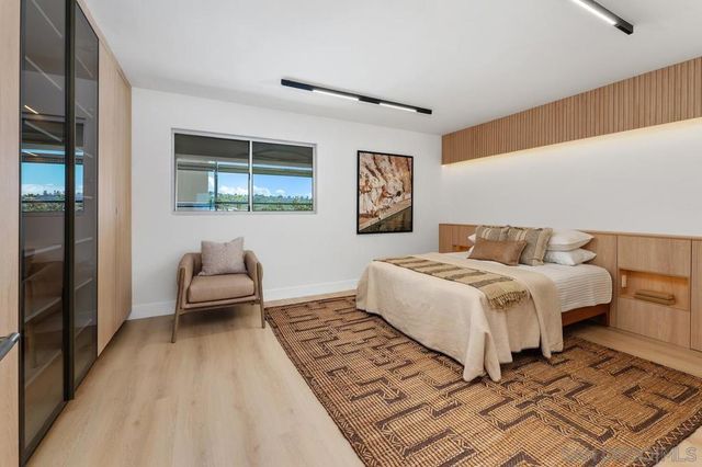 939 Coast 14C, La Jolla, CA 92037