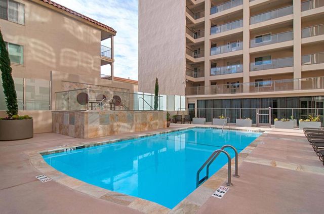 939 Coast 14C, La Jolla, CA 92037