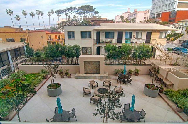 939 Coast 14C, La Jolla, CA 92037