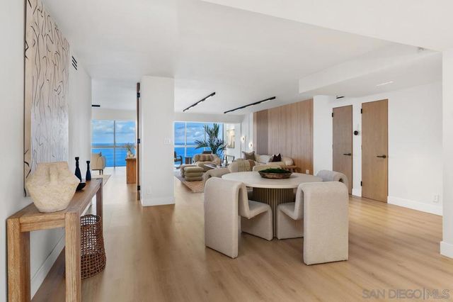 939 Coast 14C, La Jolla, CA 92037