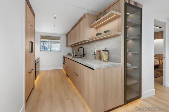 939 Coast 14C, La Jolla, CA 92037