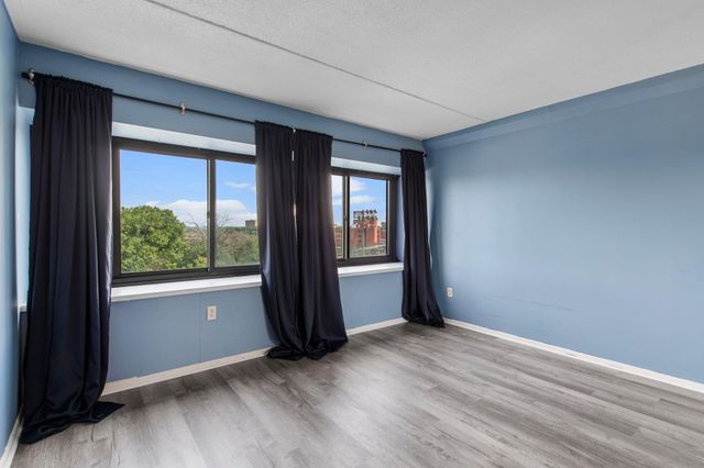 1920 S 1st Street 408, Minneapolis, MN 55454