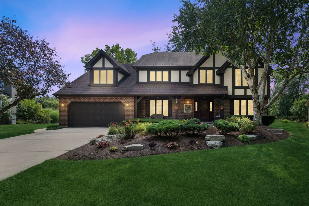 808 Lyndhurst Court, Naperville, IL 60563 — exterior