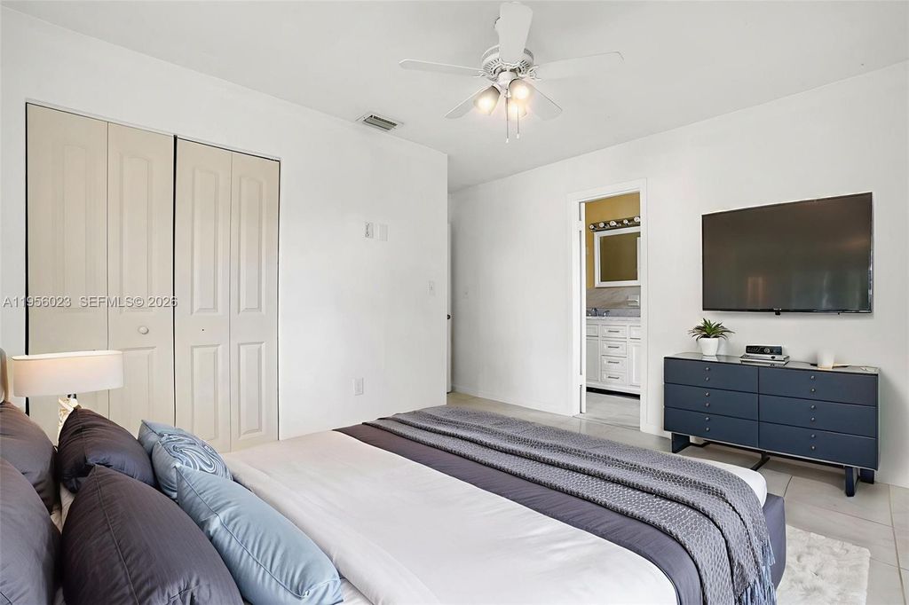 Image 11 of property listing at 746 NW 3rd St, Florida City, FL 33034