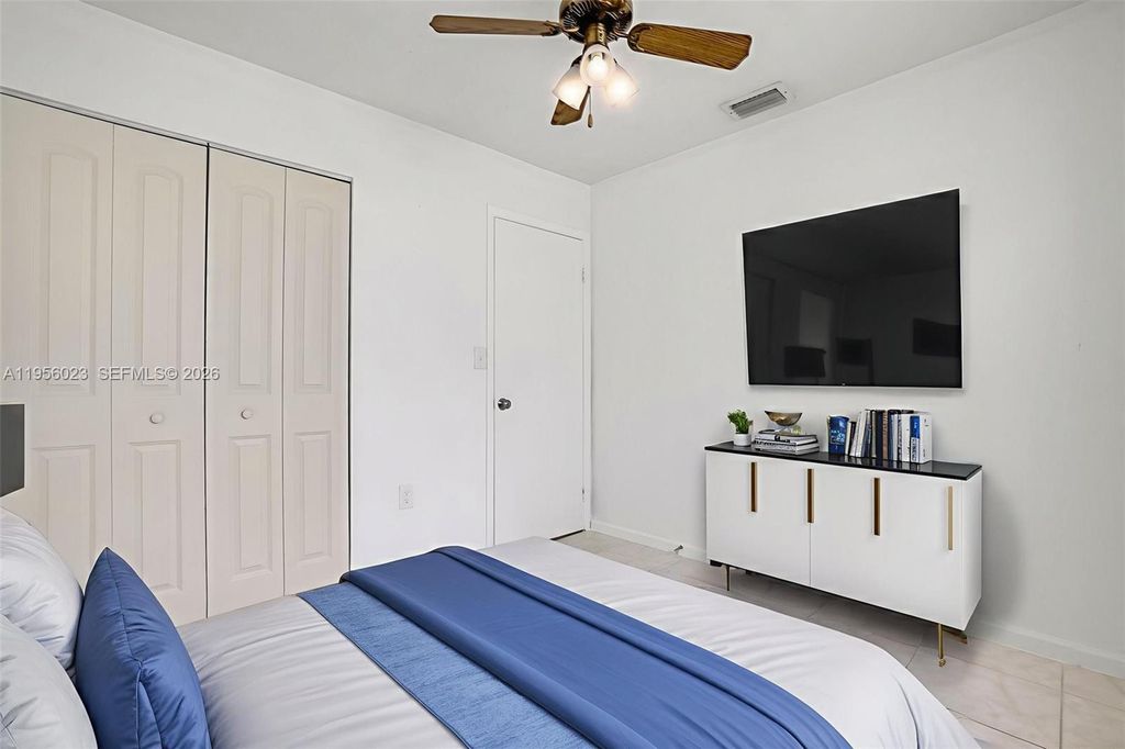 Image 12 of property listing at 746 NW 3rd St, Florida City, FL 33034