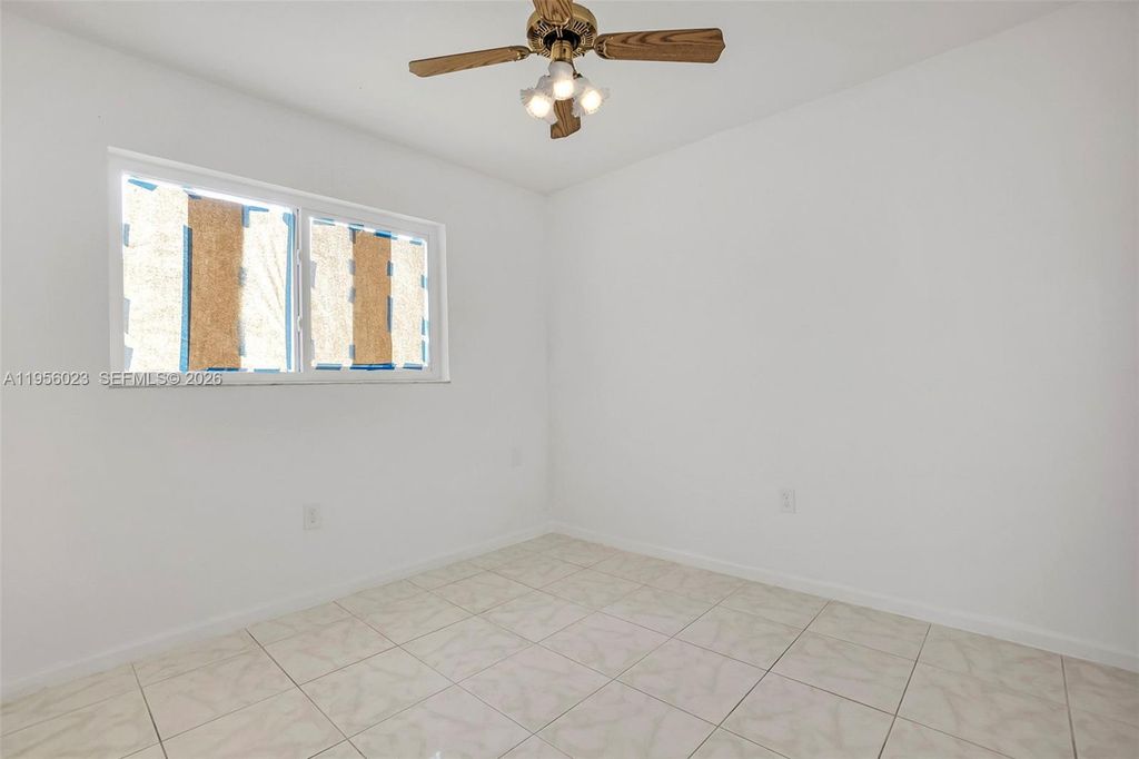 Image 17 of property listing at 746 NW 3rd St, Florida City, FL 33034