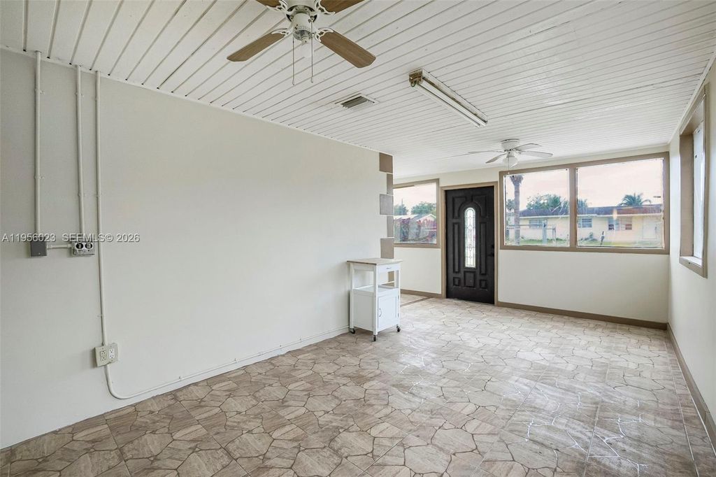 Image 26 of property listing at 746 NW 3rd St, Florida City, FL 33034