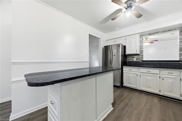 165 Little John PL, Newport News, VA 23602