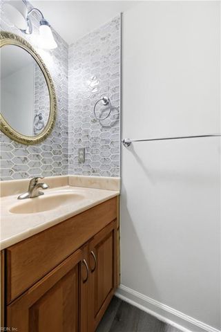 165 Little John PL, Newport News, VA 23602