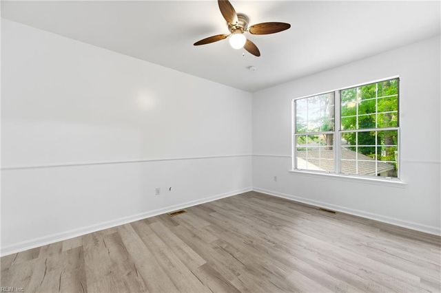 165 Little John PL, Newport News, VA 23602