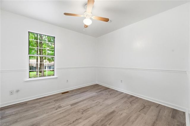 165 Little John PL, Newport News, VA 23602